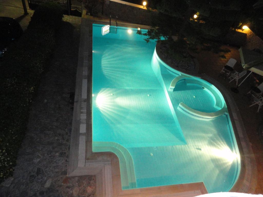 Foivos 2 Hotel ยีธิโอ ห้อง รูปภาพ