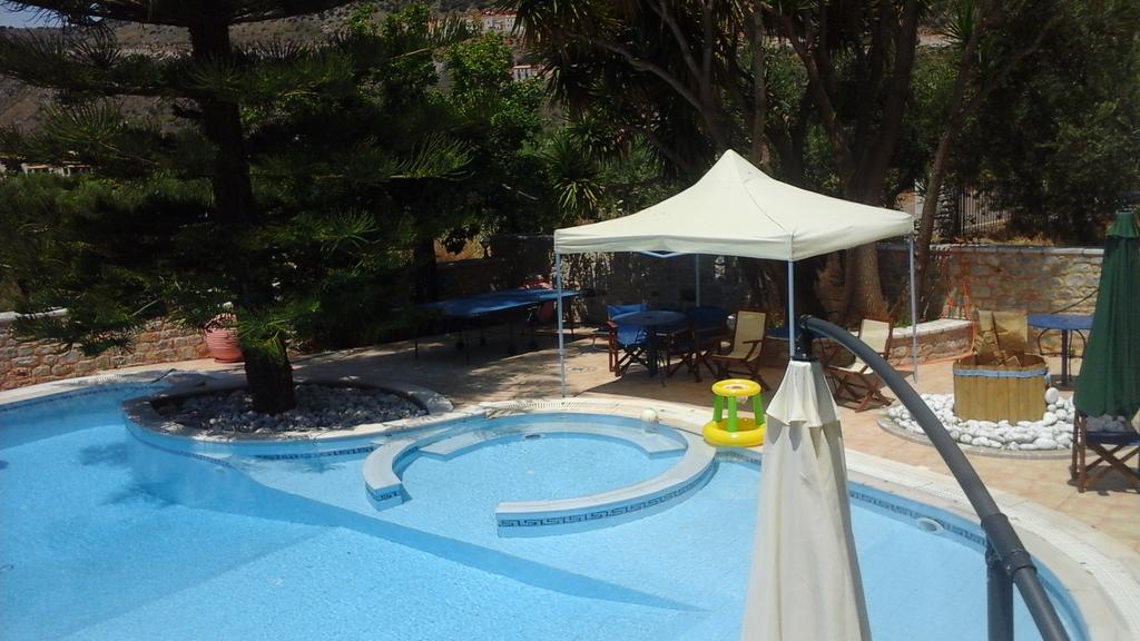 Foivos 2 Hotel ยีธิโอ ภายนอก รูปภาพ